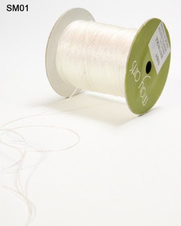 metallizirovannyj-shnur-belyj-raduzhnyj-tolshhina-1-mm-may-arts-sm01-czena-za-1-yard-90-sm-